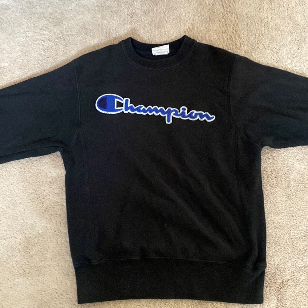 Champion. Crew neck mens sweater